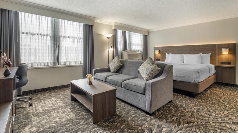 <b>Best Western Plus Carlton Plaza Hotel Room</b>. Images powered by <a href="https://iceportal.shijigroup.com/" title="IcePortal" target="_blank">IcePortal</a>.