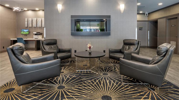 Best Western Plus Carlton Plaza Hotel Lobby