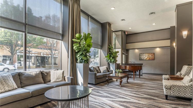 Best Western Plus Carlton Plaza Hotel Lobby