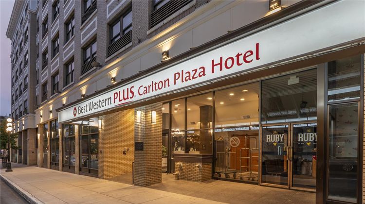 Best Western Plus Carlton Plaza Hotel Exterior