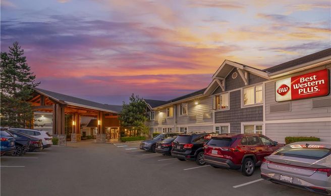 Best Western Plus Country Meadows Inn Exterior