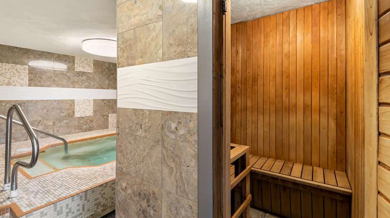 <b>Best Western Plus Inner Harbour Spa</b>. Images powered by <a href="https://iceportal.shijigroup.com/" title="IcePortal" target="_blank">IcePortal</a>.
