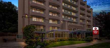 Best Western Plus Inner Harbour Exterior