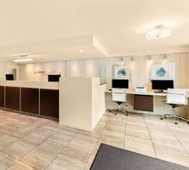 Best Western Plus Inner Harbour Lobby