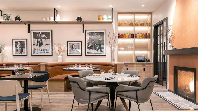 Best Western Plus Baker Street Inn Restaurant