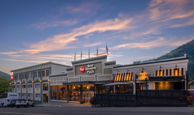 Best Western Plus Baker Street Inn Exterior