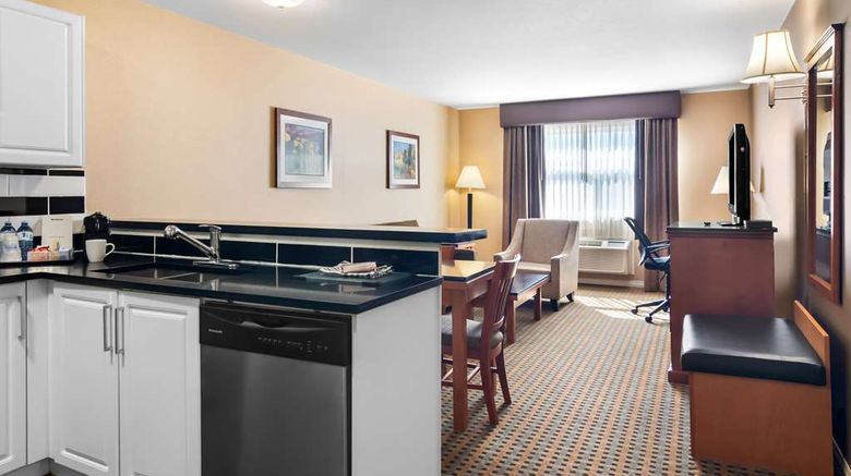 <b>Best Western Plus Sunrise Inn Room</b>. Images powered by <a href="https://iceportal.shijigroup.com/" title="IcePortal" target="_blank">IcePortal</a>.