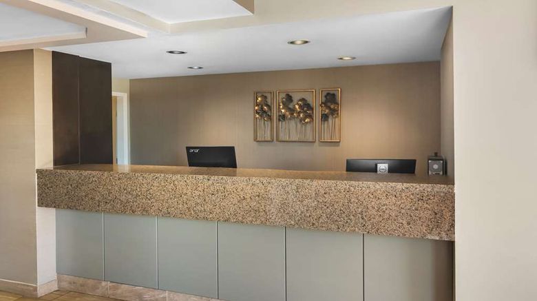 <b>Best Western Plus Sunrise Inn Lobby</b>. Images powered by <a href="https://iceportal.shijigroup.com/" title="IcePortal" target="_blank">IcePortal</a>.