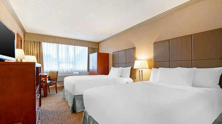 <b>Best Western Plus Barclay Hotel Room</b>. Images powered by <a href="https://iceportal.shijigroup.com/" title="IcePortal" target="_blank">IcePortal</a>.