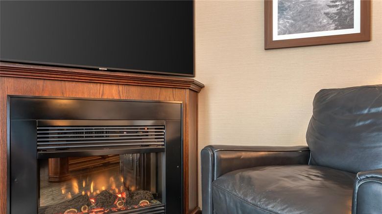 <b>Best Western Plus Mission City Lodge Suite</b>. Images powered by <a href="https://iceportal.shijigroup.com/" title="IcePortal" target="_blank">IcePortal</a>.