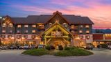 Best Western Plus Fernie Mountain Lodge Exterior