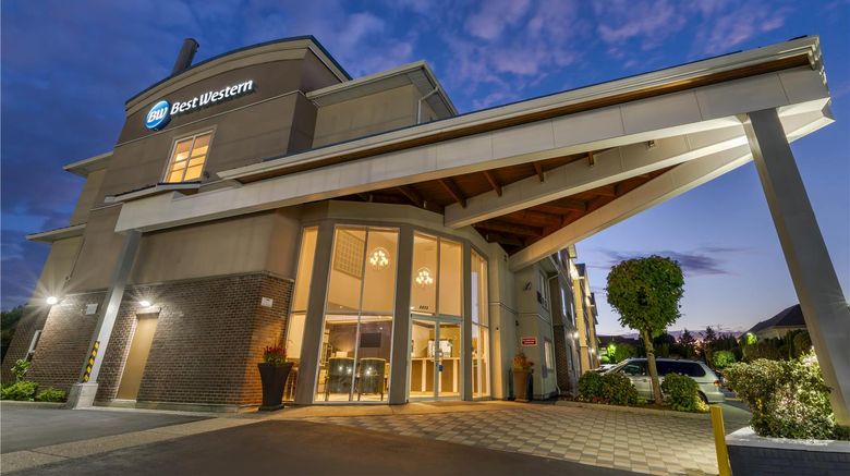 <b>Best Western King George Inn & Suites Exterior</b>. Images powered by <a href="https://iceportal.shijigroup.com/" title="IcePortal" target="_blank">IcePortal</a>.