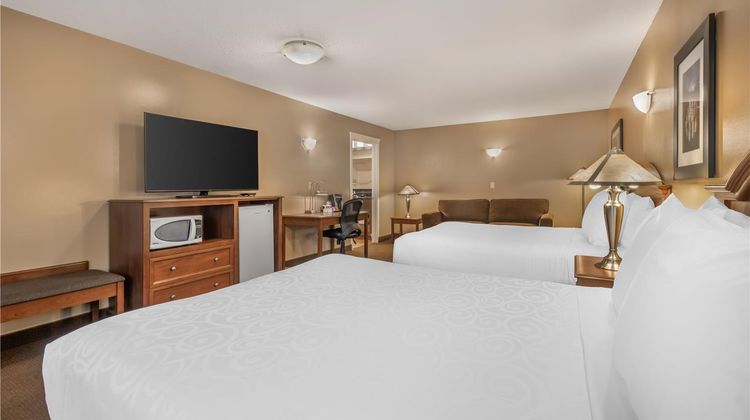Best Western Sicamous Inn Room
