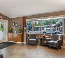 Best Western Sicamous Inn Lobby