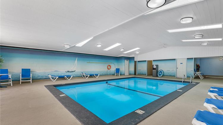 SureStay Plus by BW Salmon Arm Pool