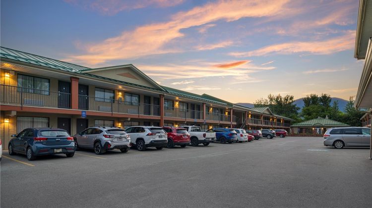 SureStay Plus by BW Salmon Arm Exterior