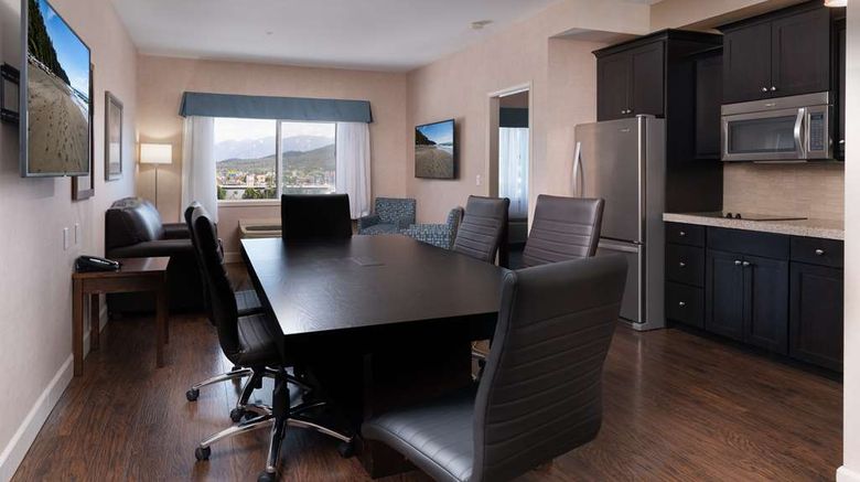 <b>Prestige Cranbrook Hotel BW Premier Coll Suite</b>. Images powered by <a href="https://iceportal.shijigroup.com/" title="IcePortal" target="_blank">IcePortal</a>.