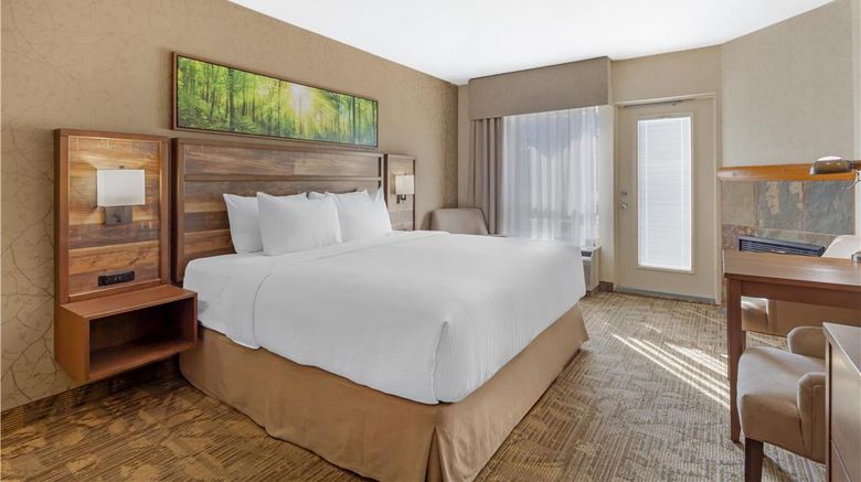 <b>Best Western Plus Valemount Inn & Suites Room</b>. Images powered by <a href="https://iceportal.shijigroup.com/" title="IcePortal" target="_blank">IcePortal</a>.