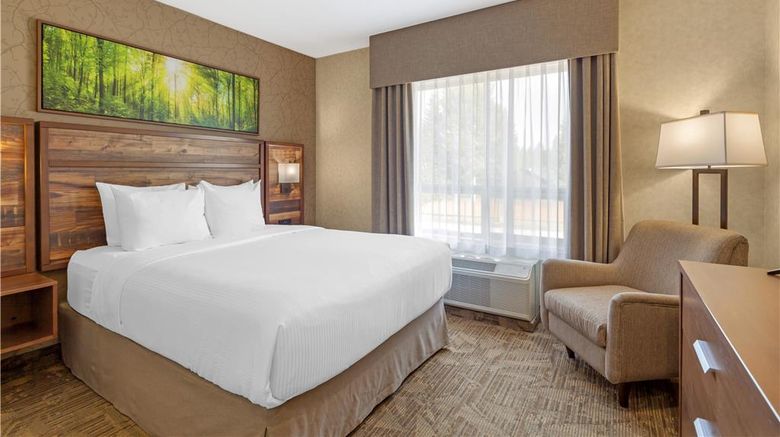 <b>Best Western Plus Valemount Inn & Suites Suite</b>. Images powered by <a href="https://iceportal.shijigroup.com/" title="IcePortal" target="_blank">IcePortal</a>.