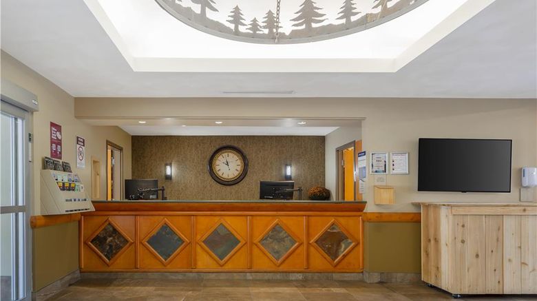 <b>Best Western Plus Valemount Inn & Suites Lobby</b>. Images powered by <a href="https://iceportal.shijigroup.com/" title="IcePortal" target="_blank">IcePortal</a>.