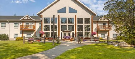 Best Western Plus Valemount Inn & Suites Exterior