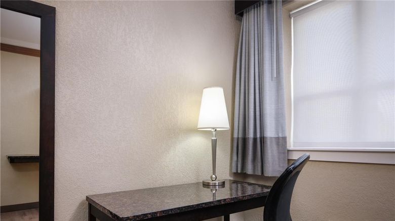 <b>Best Western Plus Kamloops Hotel Suite</b>. Images powered by <a href="https://iceportal.shijigroup.com/" title="IcePortal" target="_blank">IcePortal</a>.