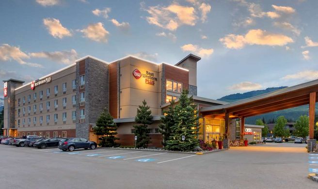 Best Western Plus Revelstoke Exterior