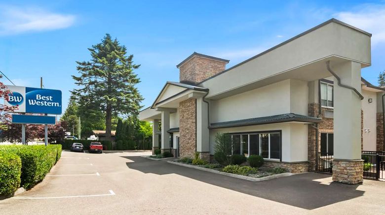 <b>Best Western Maple Ridge Hotel Exterior</b>. Images powered by <a href="https://iceportal.shijigroup.com/" title="IcePortal" target="_blank">IcePortal</a>.