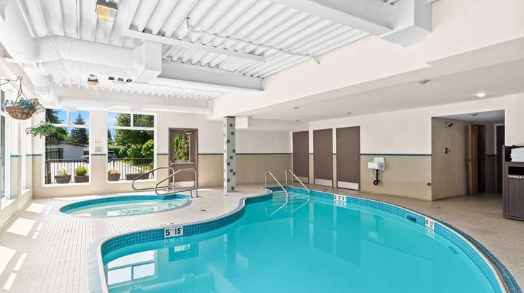 Best Western Maple Ridge Hotel Pool