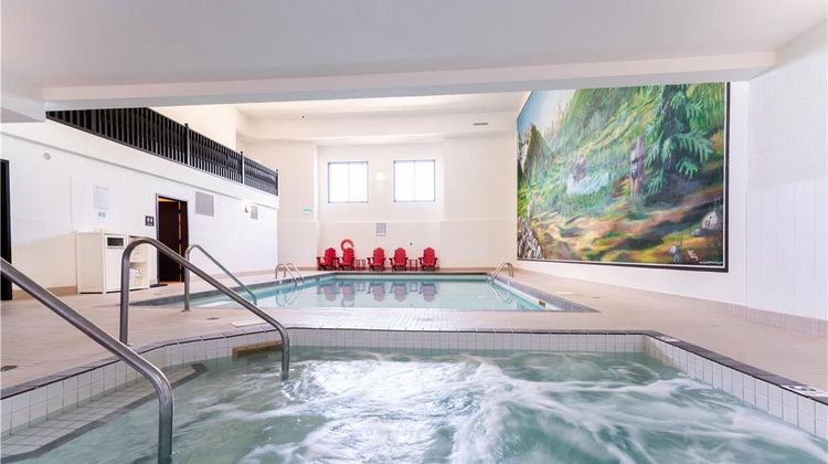 Prestige Radium Hot Springs Resort Pool