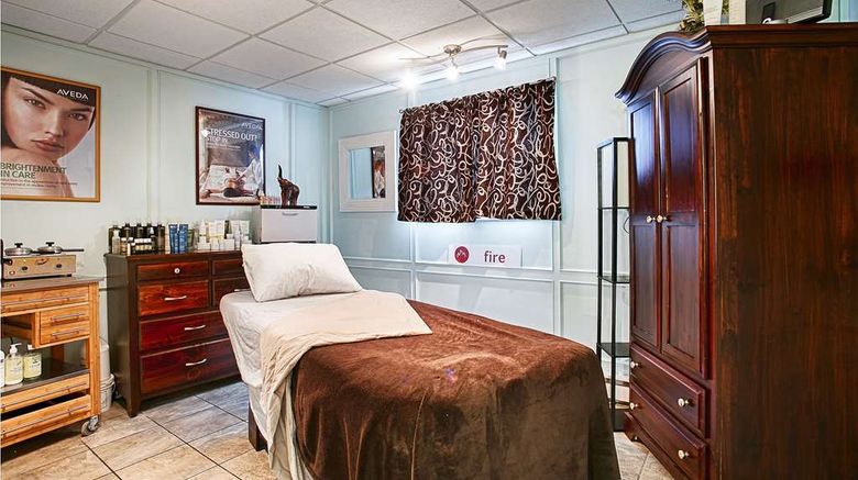 <b>Best Western Gold Rush Inn Spa</b>. Images powered by <a href="https://iceportal.shijigroup.com/" title="IcePortal" target="_blank">IcePortal</a>.
