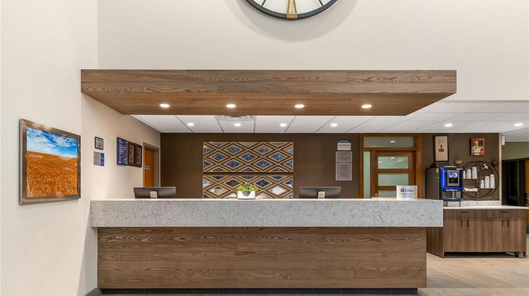 Best Western Plus Pembina Inn & Suites Lobby