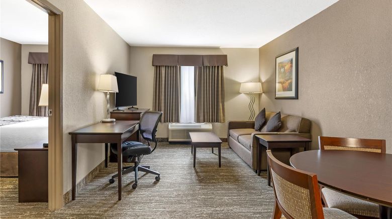 <b>Best Western Plus Pembina Inn & Suites Suite</b>. Images powered by <a href="https://iceportal.shijigroup.com/" title="IcePortal" target="_blank">IcePortal</a>.