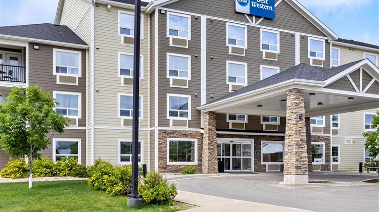 Best Western Thompson Hotel & Suites Exterior