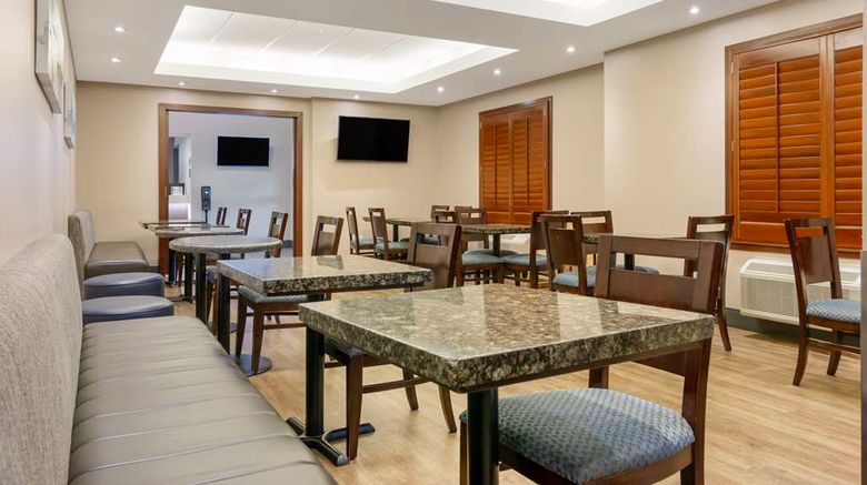 <b>Best Western Plus Brandon Inn Restaurant</b>. Images powered by <a href="https://iceportal.shijigroup.com/" title="IcePortal" target="_blank">IcePortal</a>.
