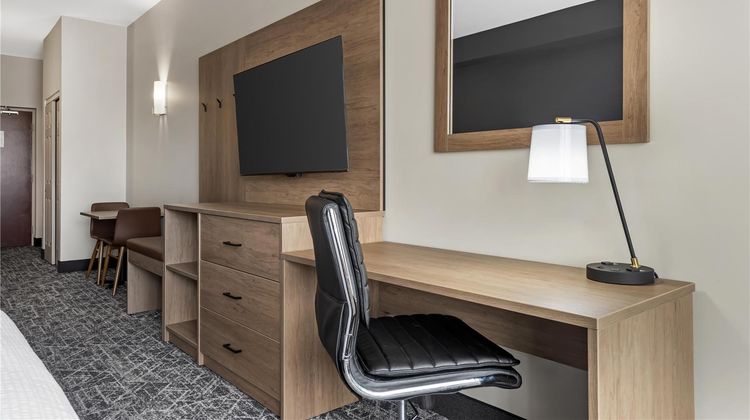 Best Western Plus Brandon Inn Room