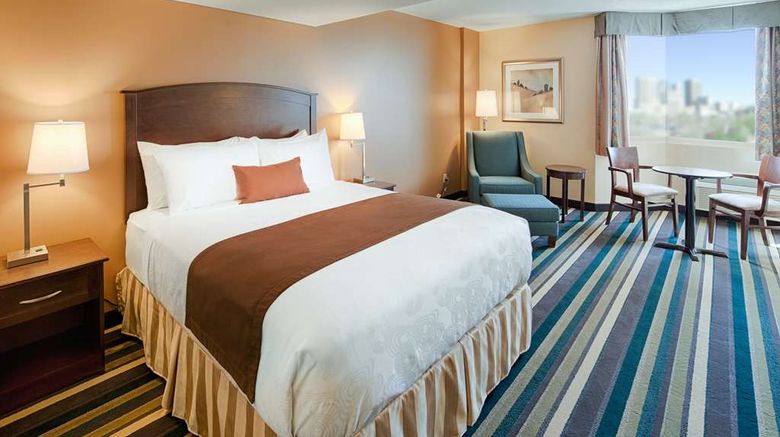 <b>Best Western Plus Winnipeg Airport Hotel Room</b>. Images powered by <a href="https://iceportal.shijigroup.com/" title="IcePortal" target="_blank">IcePortal</a>.
