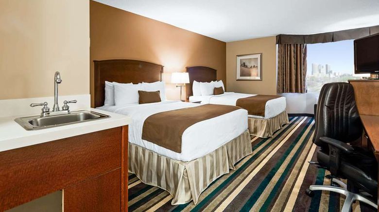 <b>Best Western Plus Winnipeg Airport Hotel Room</b>. Images powered by <a href="https://iceportal.shijigroup.com/" title="IcePortal" target="_blank">IcePortal</a>.