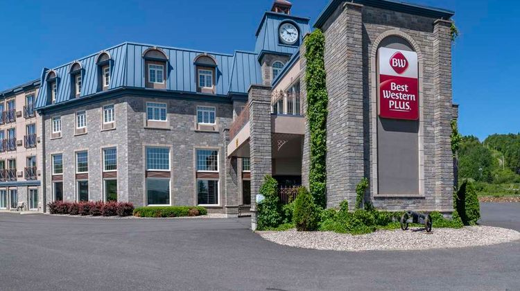 Best Western Plus Edmundston Hotel Exterior