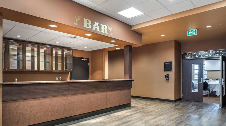 Best Western Plus Bathurst Hotel & Stes Lobby