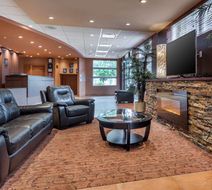 Best Western Plus Bathurst Hotel & Stes Lobby