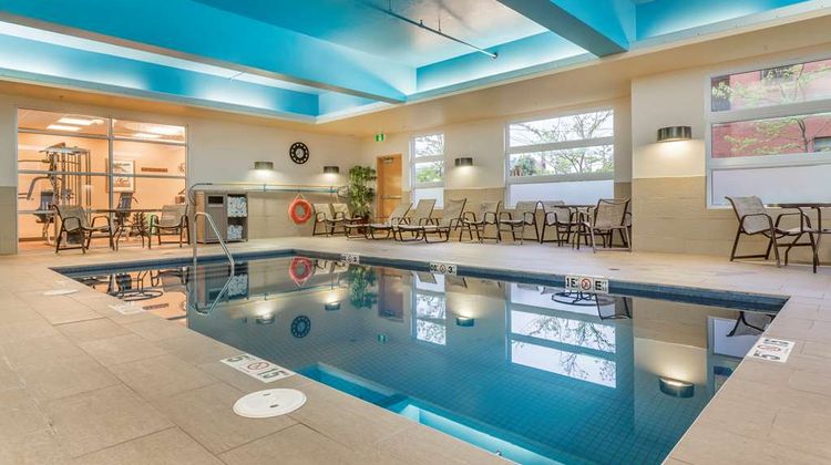 Best Western Plus Bathurst Hotel & Stes Pool