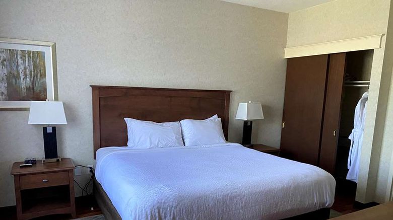 <b>Best Western Truro - Glengarry Suite</b>. Images powered by <a href="https://iceportal.shijigroup.com/" title="IcePortal" target="_blank">IcePortal</a>.