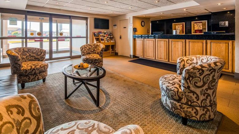 <b>Best Western Thunder Bay Crossroads Lobby</b>. Images powered by <a href="https://iceportal.shijigroup.com/" title="IcePortal" target="_blank">IcePortal</a>.