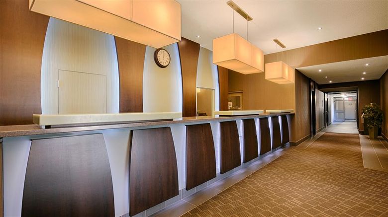 <b>Best Western Plus Guildwood Inn Lobby</b>. Images powered by <a href="https://iceportal.shijigroup.com/" title="IcePortal" target="_blank">IcePortal</a>.