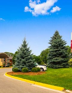 Best Western Plus Guildwood Inn