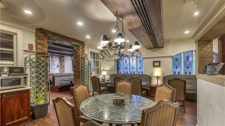 <b>Best Western Fireside Inn Restaurant</b>. Images powered by <a href="https://iceportal.shijigroup.com/" title="IcePortal" target="_blank">IcePortal</a>.
