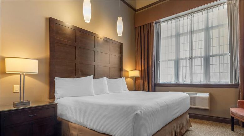 <b>Best Western Parkway Inn & Conf Centre Room</b>. Images powered by <a href="https://iceportal.shijigroup.com/" title="IcePortal" target="_blank">IcePortal</a>.