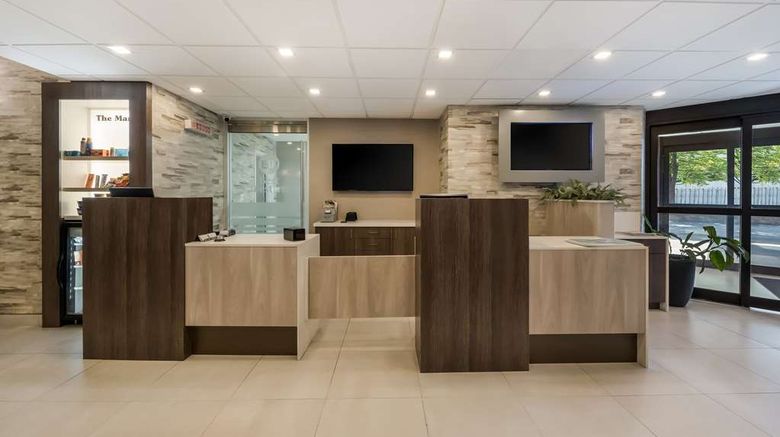<b>Best Western Belleville Lobby</b>. Images powered by <a href="https://iceportal.shijigroup.com/" title="IcePortal" target="_blank">IcePortal</a>.