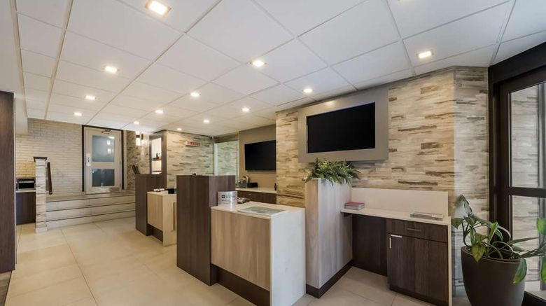 <b>Best Western Belleville Lobby</b>. Images powered by <a href="https://iceportal.shijigroup.com/" title="IcePortal" target="_blank">IcePortal</a>.